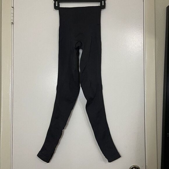 lululemon athletica Pants - LULULEMON black charcoal seamless high rise workout leggings size 2
